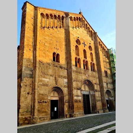 Maison Marina_Pavia San Michele Centro Storico מראה חיצוני תמונה